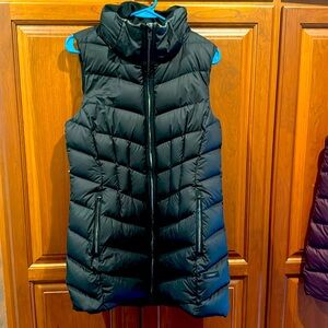 Athletic black CYA Goose Down Puffer vest, medium